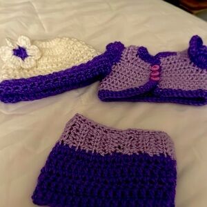 17 inch doll winter outfit. Hand made crochet style. Great yarn material.